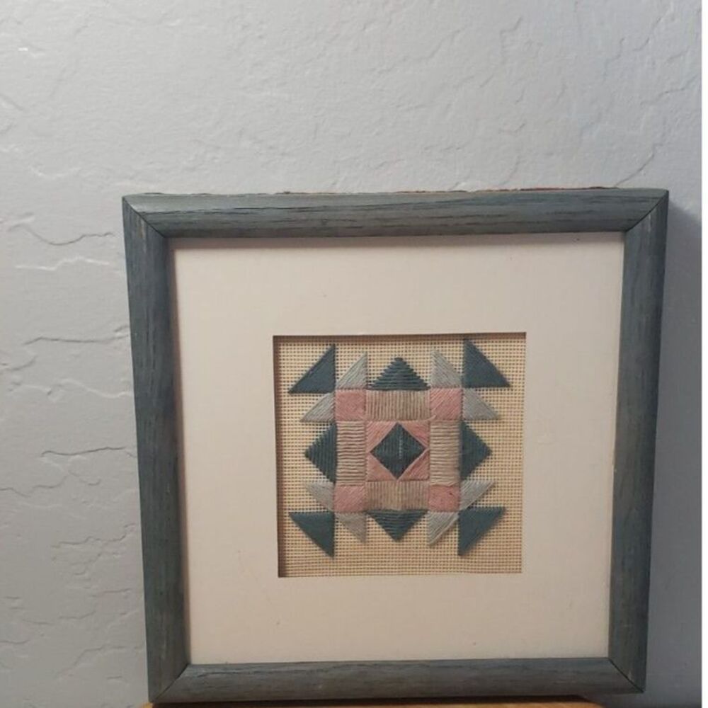 1980's Creative Circle Geometric hand stitched Picture and Blue Frame ~Vintage~ - Picture 4 of 4